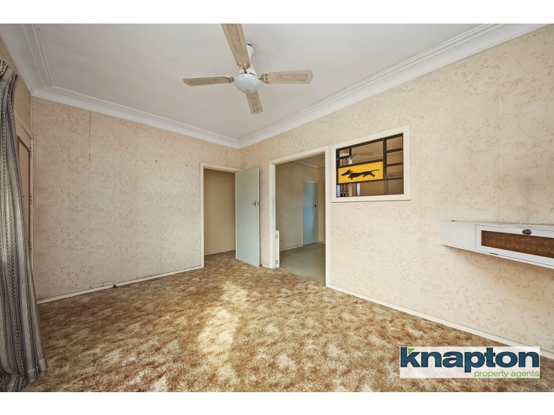 2 Kareela Crescent, Greenacre NSW 2190