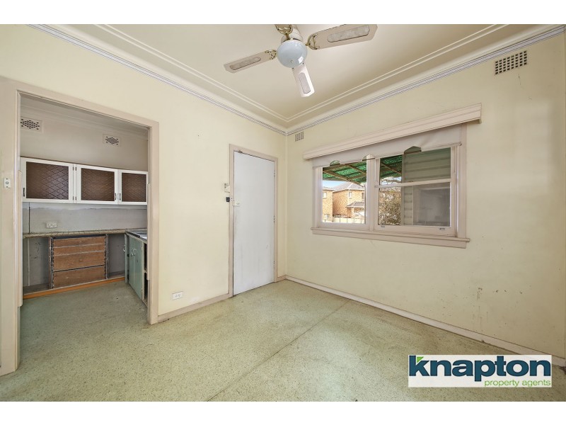 2 Kareela Crescent, Greenacre NSW 2190