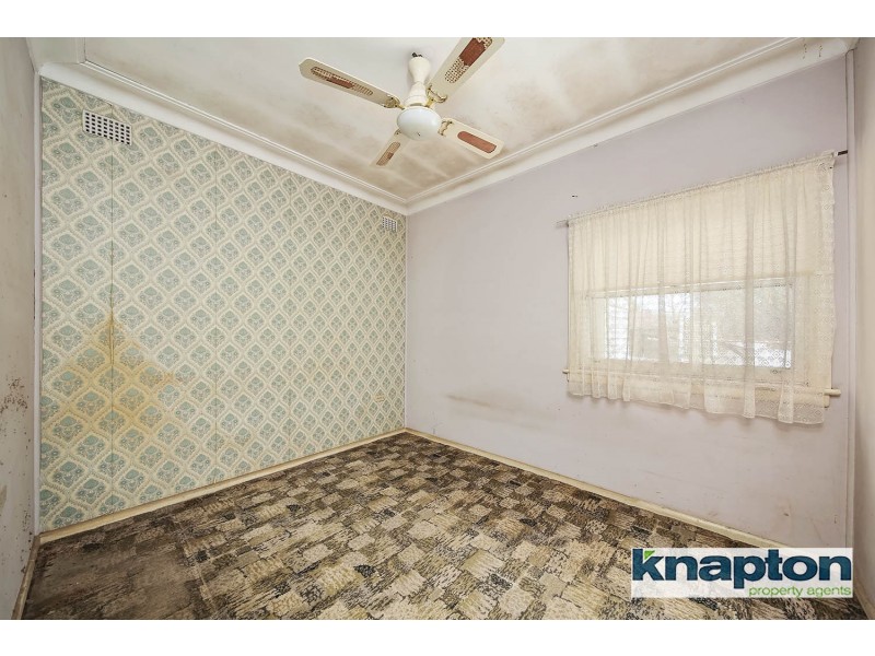 2 Kareela Crescent, Greenacre NSW 2190