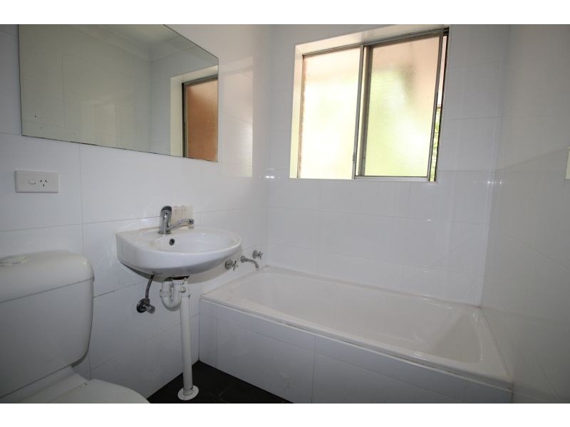 13/10 Fairmount Street, Lakemba NSW 2195