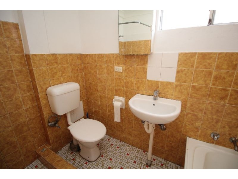 1/130 Ernest Street, Lakemba NSW 2195