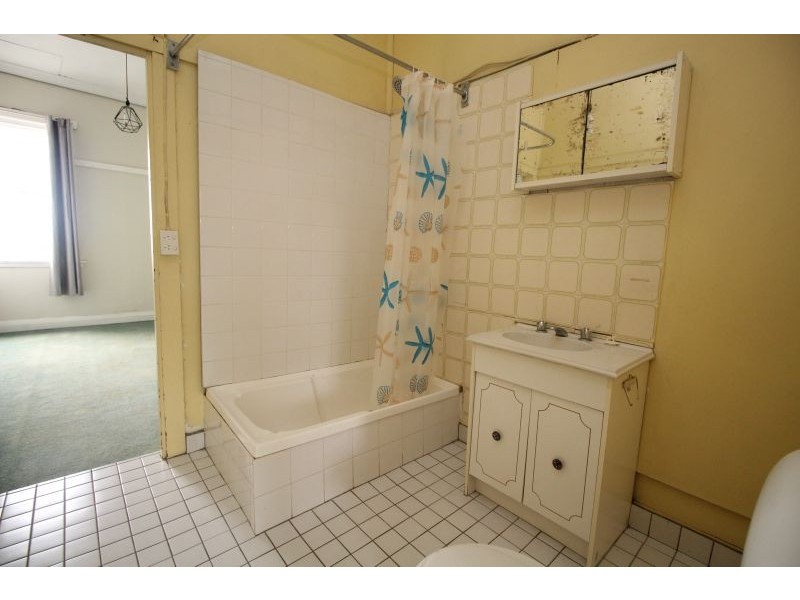 4/18-20 Canarys Road, Roselands NSW 2196