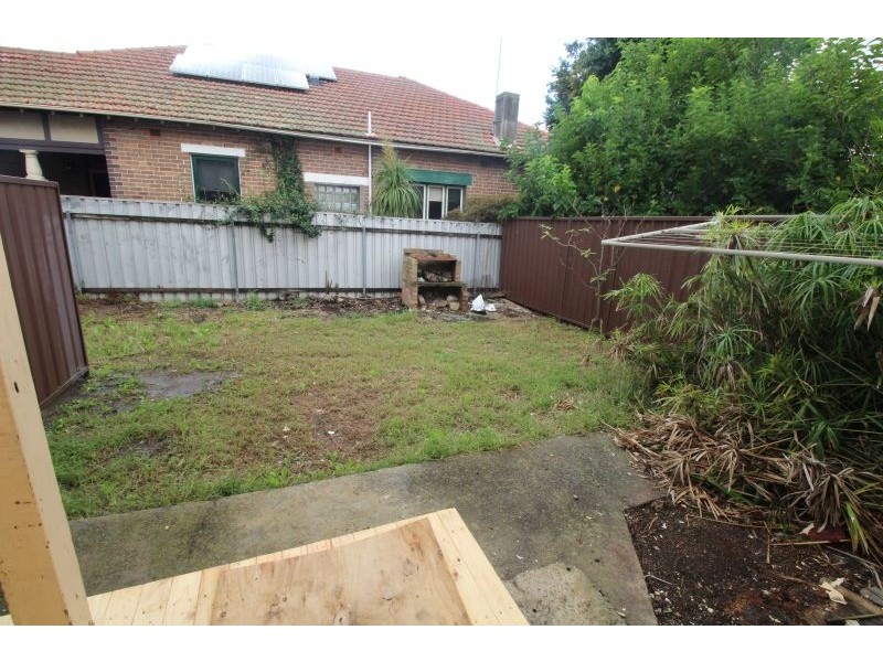 1/18-20 Canarys Road, Roselands NSW 2196