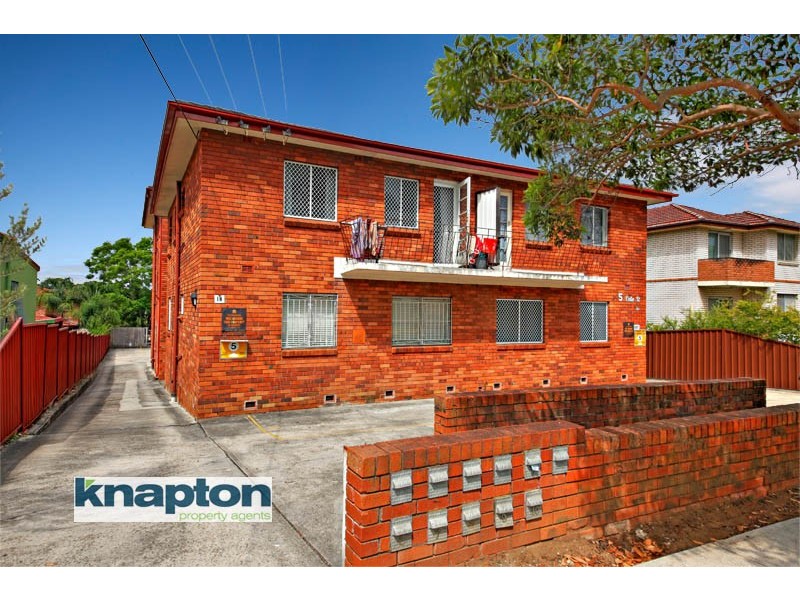 8/5 Colin Street, Lakemba NSW 2195