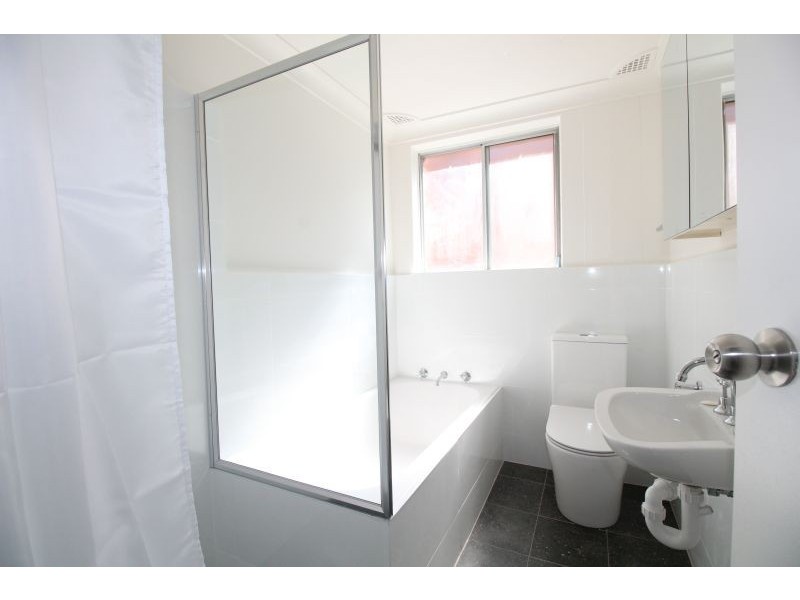 6/8 Willeroo Street, Lakemba NSW 2195