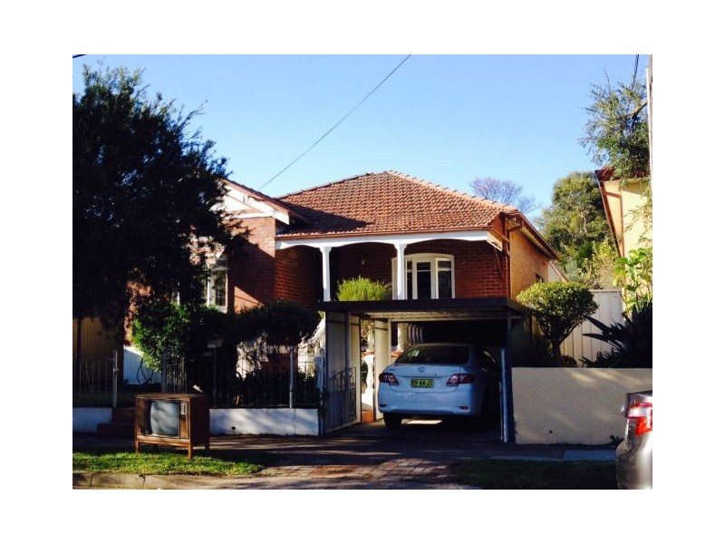 19 HAMPDEN ROAD, Lakemba NSW 2195