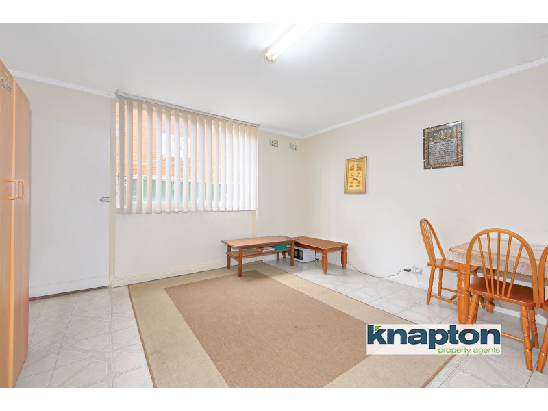 2/2 Holland Place, Lakemba NSW 2195