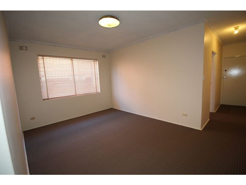 2/28 Hampden Road, Lakemba NSW 2195