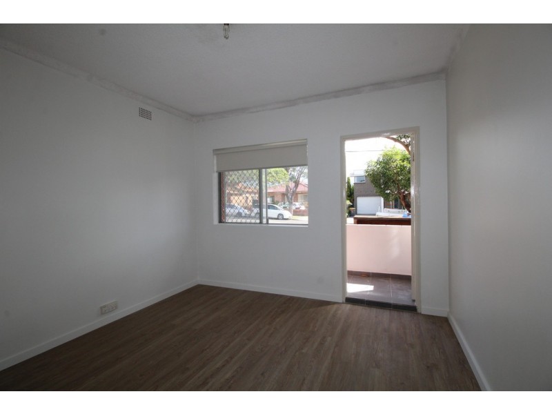 1/114 Sproule Street, Lakemba NSW 2195