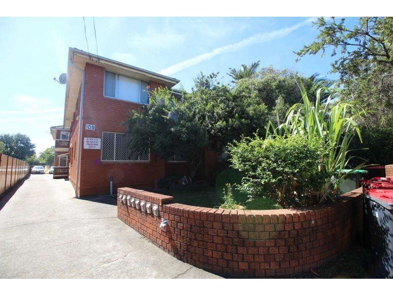 1/109 Hampden Road, Lakemba NSW 2195