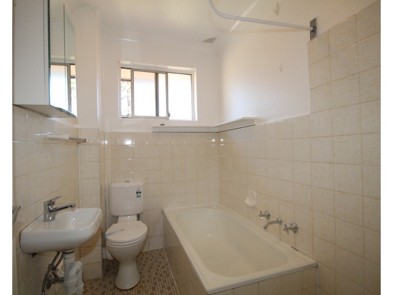 4/19 Willeroo Street, Lakemba NSW 2195