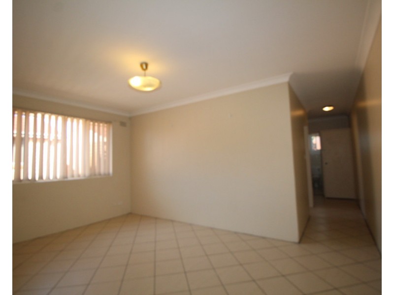 4/19 Willeroo Street, Lakemba NSW 2195