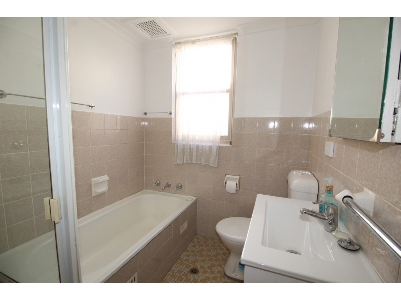 1/23 Barremma Road, Lakemba NSW 2195