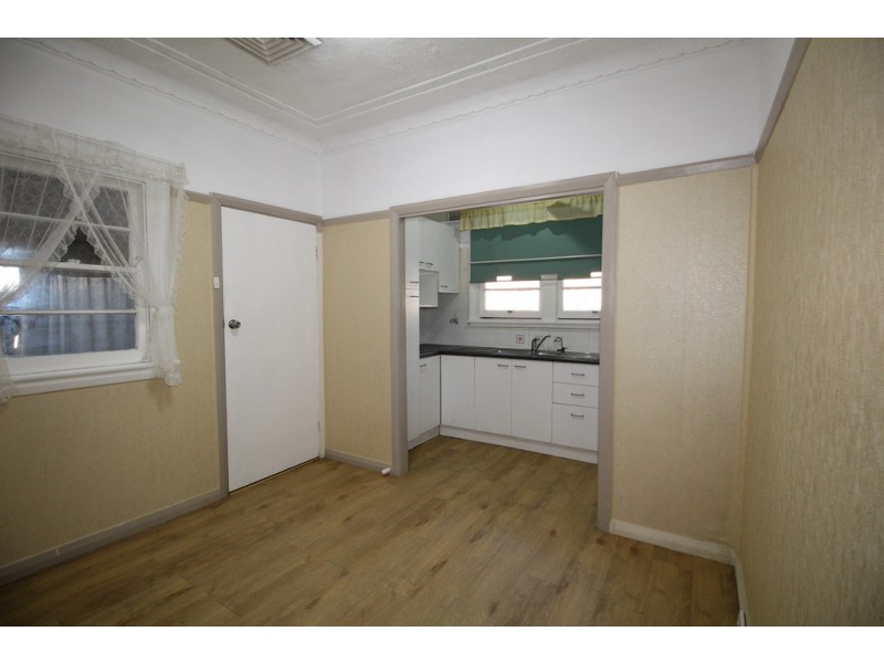 48 Canarys Road, Roselands NSW 2196