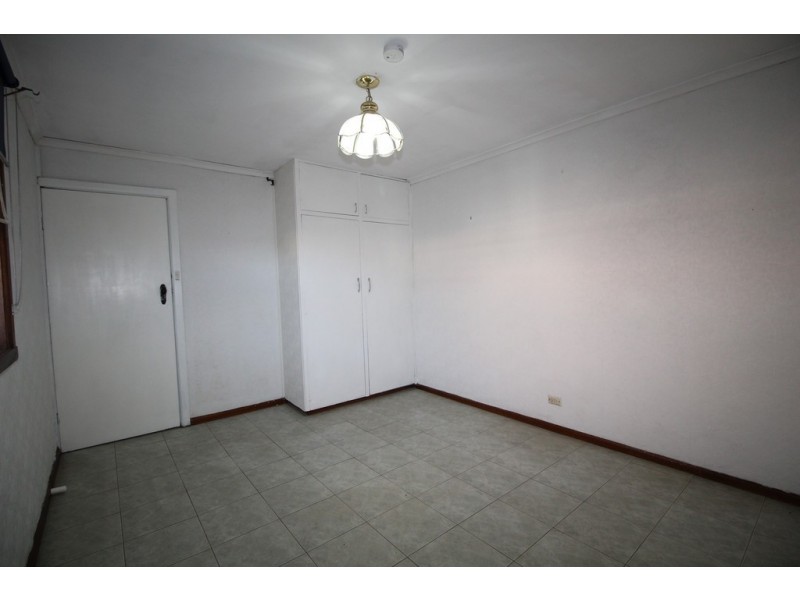 48 Canarys Road, Roselands NSW 2196