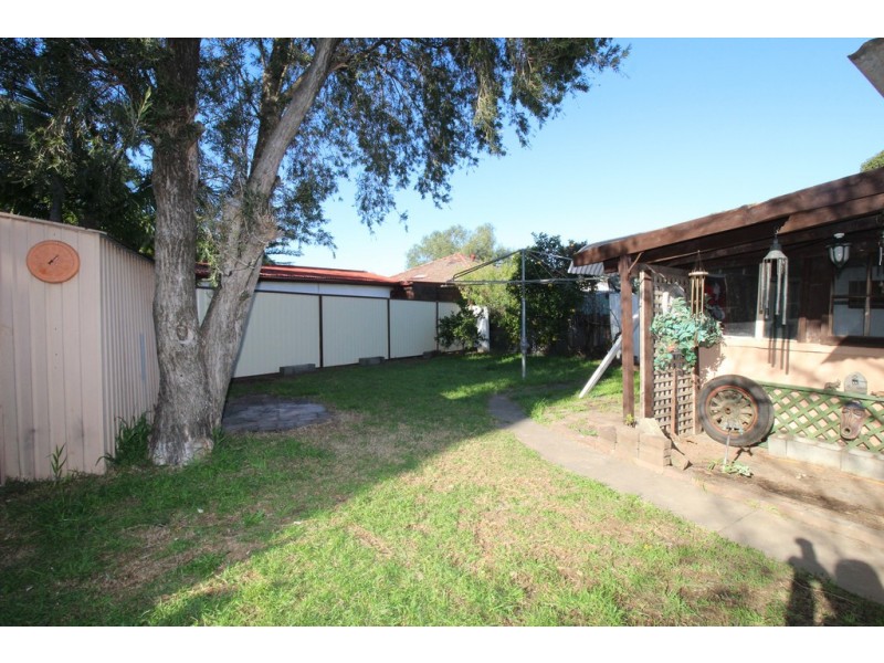 48 Canarys Road, Roselands NSW 2196