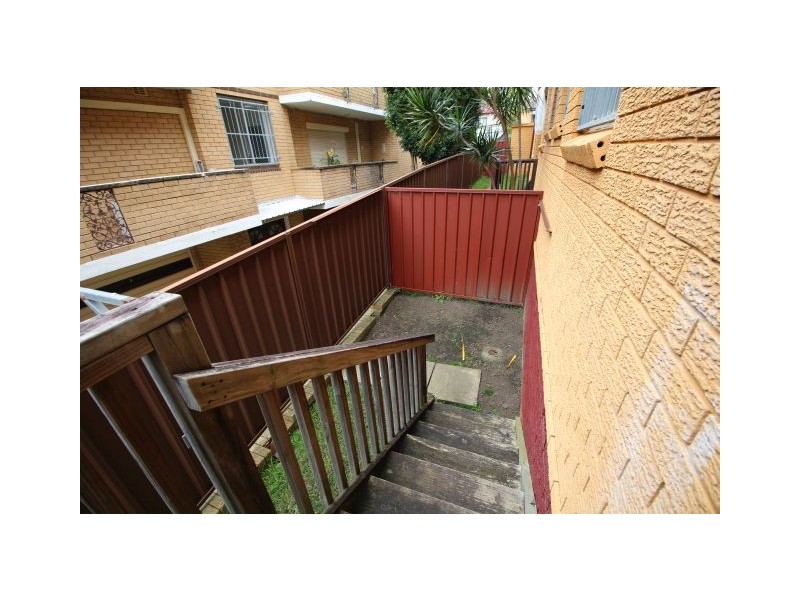 2/24 Colin Street, Lakemba NSW 2195