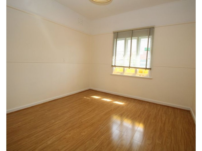 12 Kathleen Street, Wiley Park NSW 2195