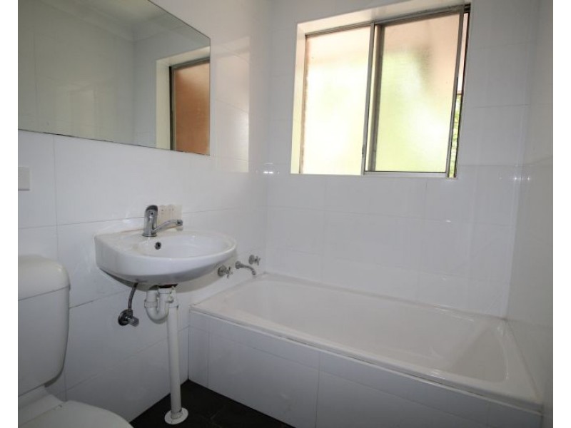 13/10 Fairmount Street, Lakemba NSW 2195