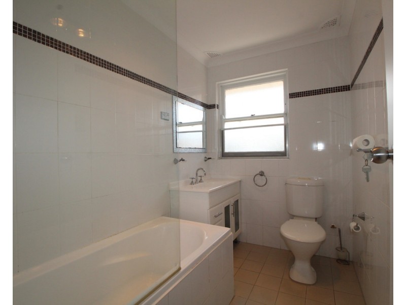 4/29 Urunga Parade, Punchbowl NSW 2196