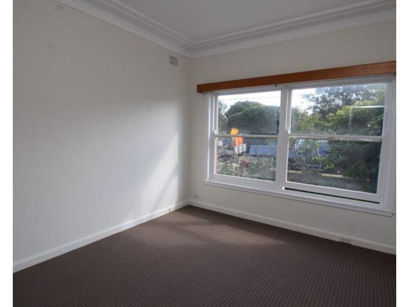 31 Moreton Avenue, Kingsgrove NSW 2208