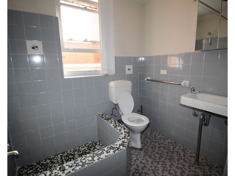 2/11 Myee Street, Lakemba NSW 2195