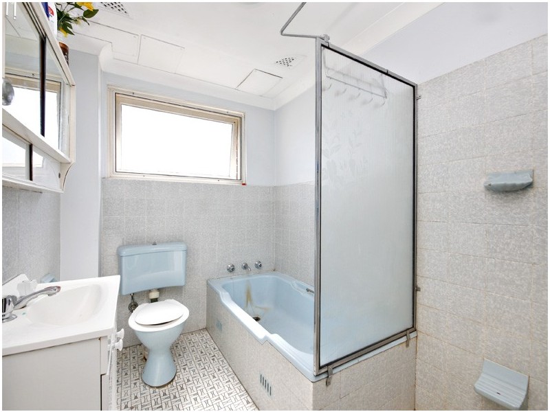 8/27 Wangee Road, Lakemba NSW 2195