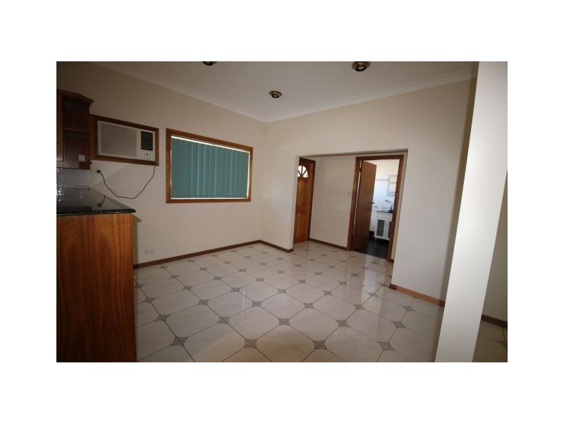 186 Wangee Road, Greenacre NSW 2190
