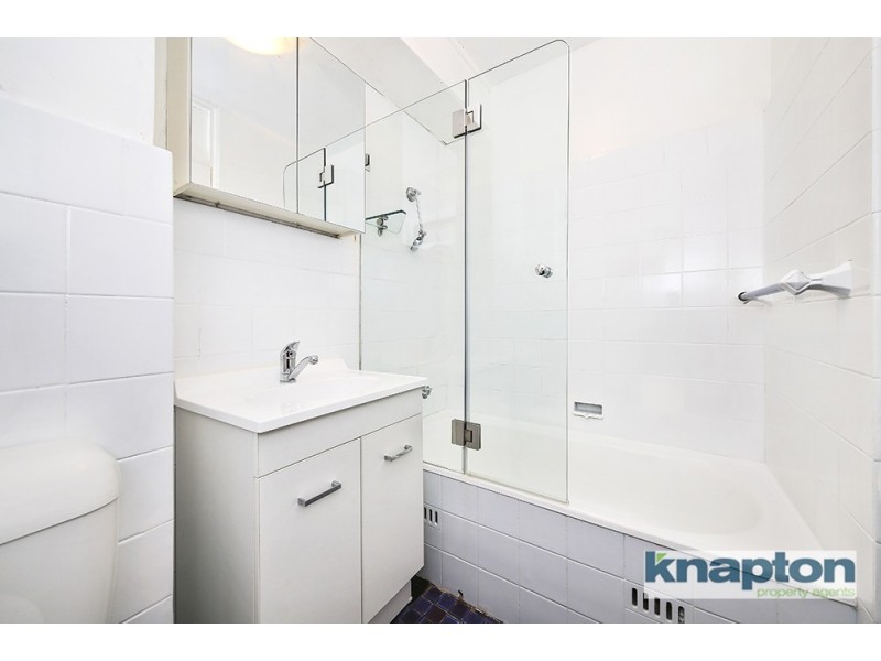 2/10 Renown  Ave, Wiley Park NSW 2195