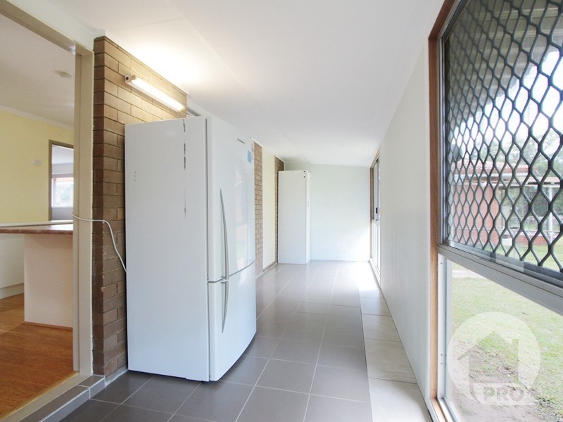 8 Dunstable Street, Macgregor QLD 4109