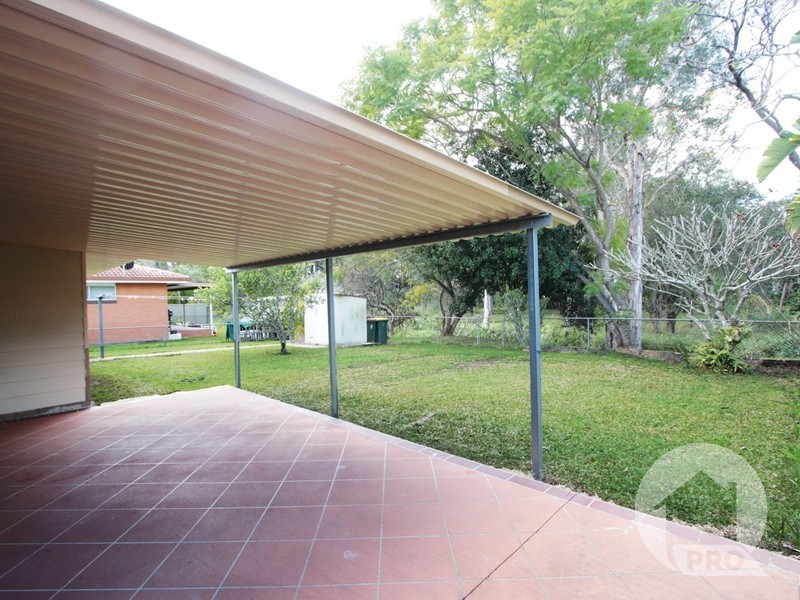 8 Dunstable Street, Macgregor QLD 4109