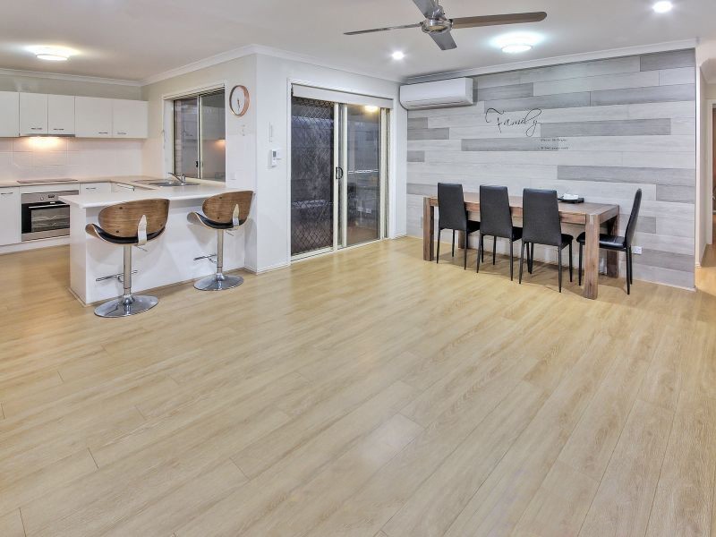 8 Innes Close, Parkinson QLD 4115