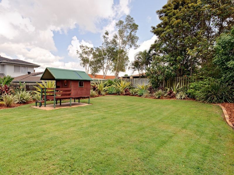 8 Poplar Cl, Calamvale QLD 4116