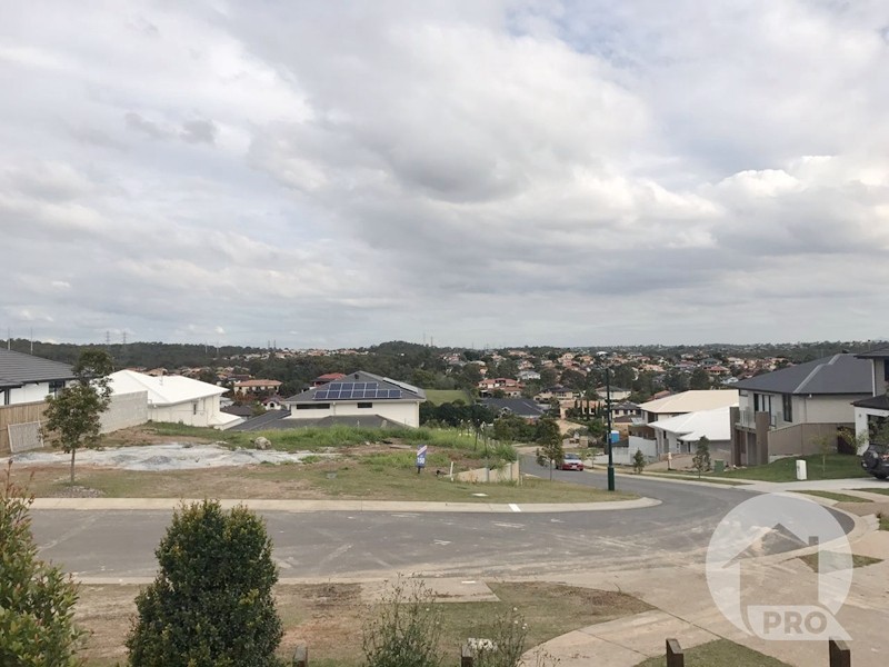 15 Southview Cres, Carindale QLD 4152