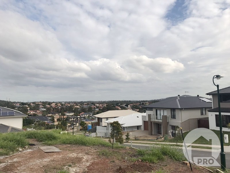 15 Southview Cres, Carindale QLD 4152