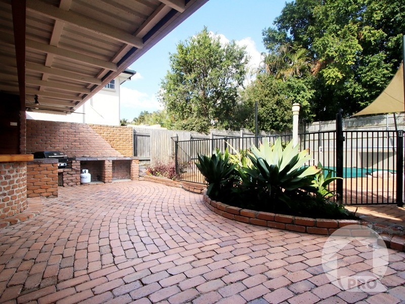 15 Gartford Street, Robertson QLD 4109