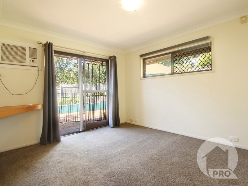 15 Gartford Street, Robertson QLD 4109