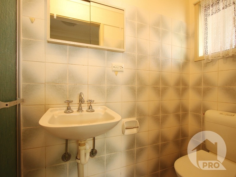 15 Gartford Street, Robertson QLD 4109