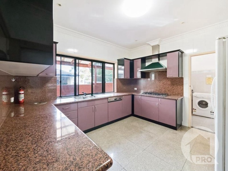 21 Parnassus Street, Robertson QLD 4109