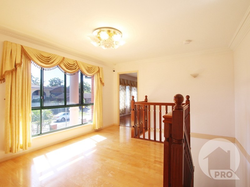 21 Parnassus Street, Robertson QLD 4109