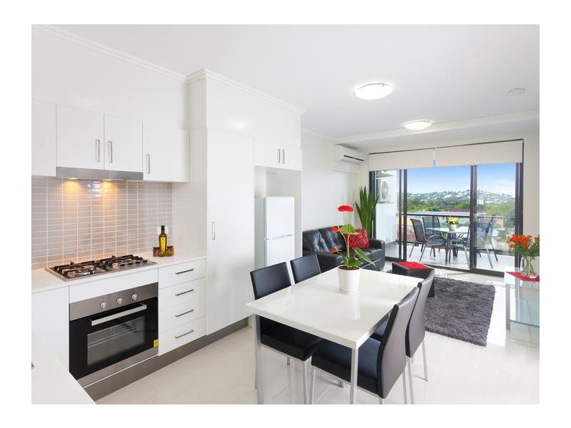 15/49 Rosemount Tce, Windsor QLD 4030