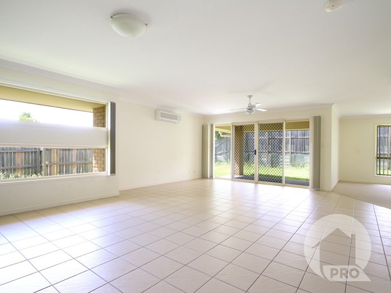 22 Bottlebrush St, Heathwood QLD 4110