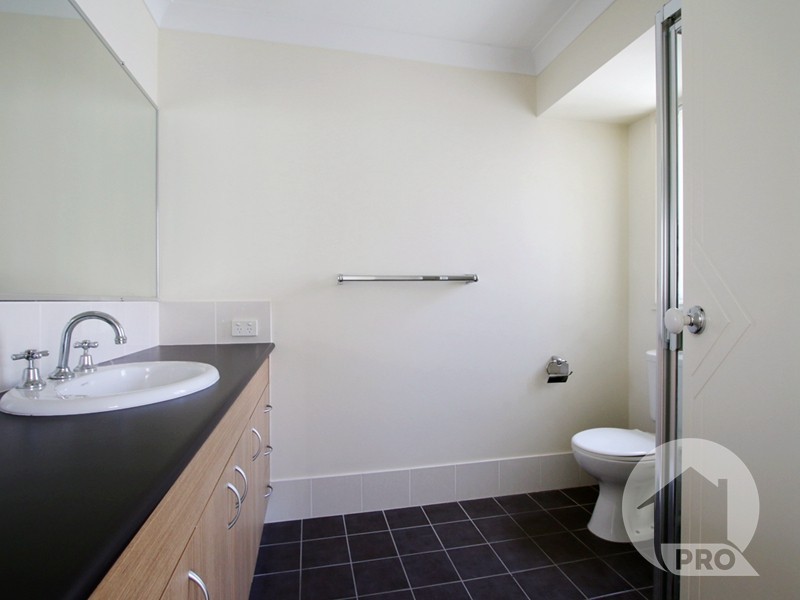 22 Bottlebrush St, Heathwood QLD 4110