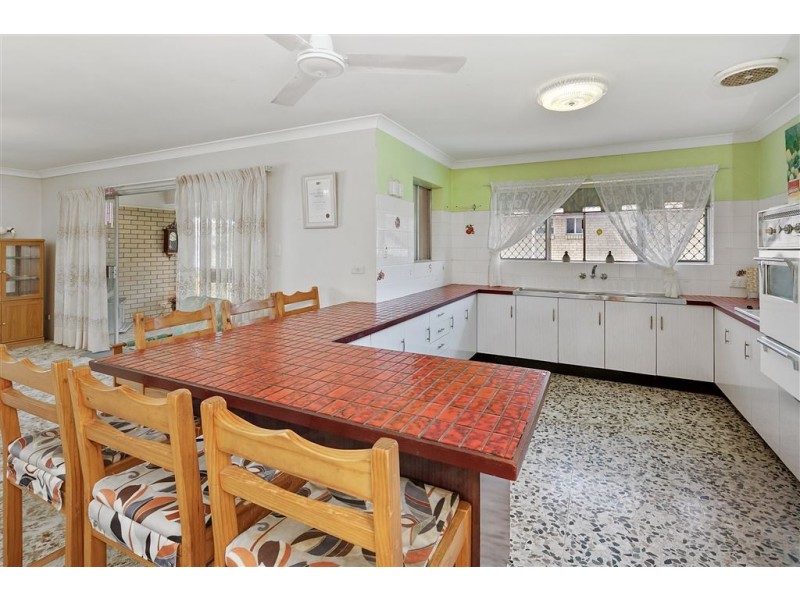 25 Chadford Street, Macgregor QLD 4109