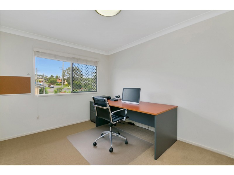 1 Bettina Street, Macgregor QLD 4109