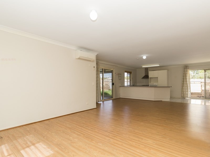 10 Tuberose Place, Calamvale QLD 4116