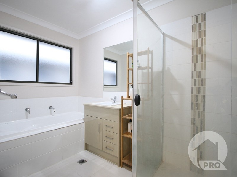 19 Ascent Street, Rochedale QLD 4123
