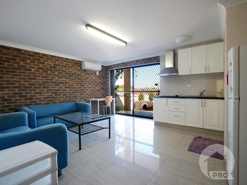 20 Kidd Street, Robertson QLD 4109