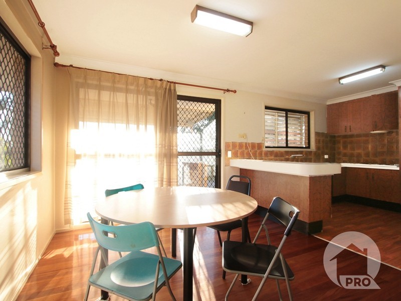 20 Kidd Street, Robertson QLD 4109