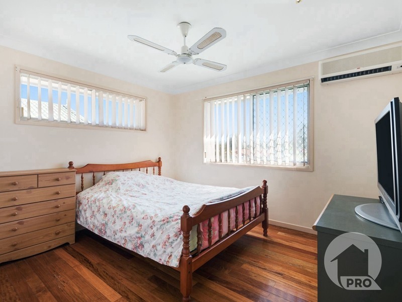 18 Bramwell Street, Eight Mile Plains QLD 4113